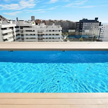 アパート New Luxury Port Sea View Pool