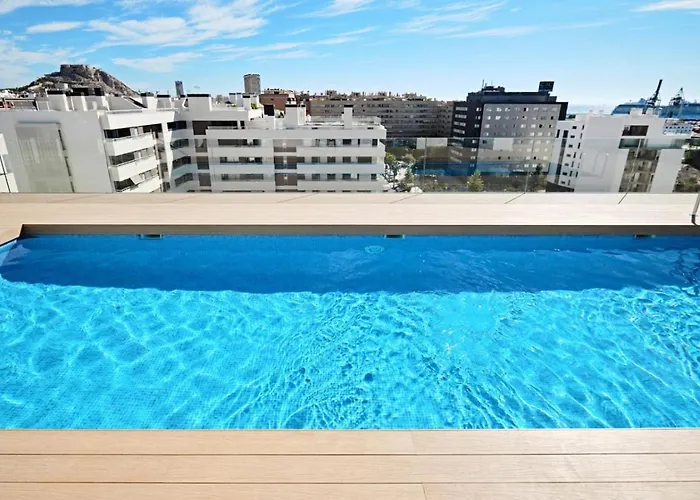Appartement New Luxury Port Sea View Pool