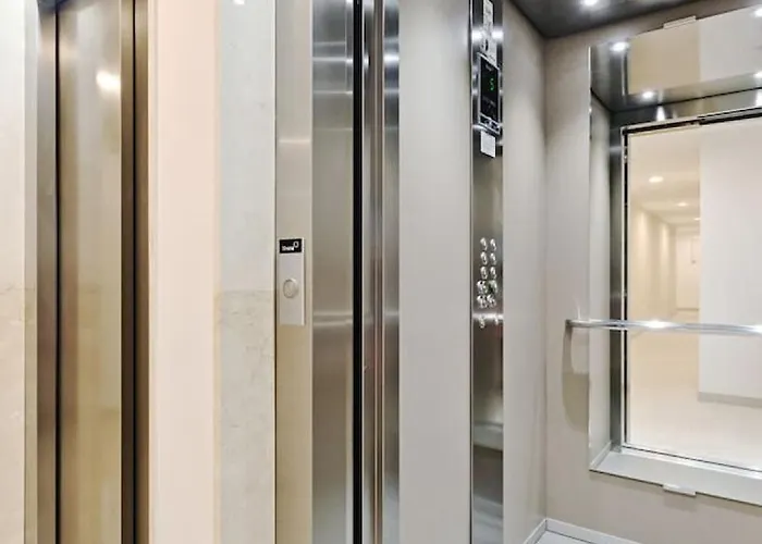New Luxury Port Sea View Pool Appartement *